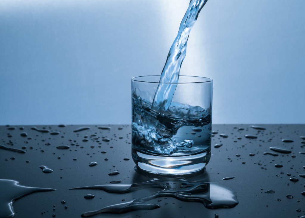 drink water to prevent skin dehydration