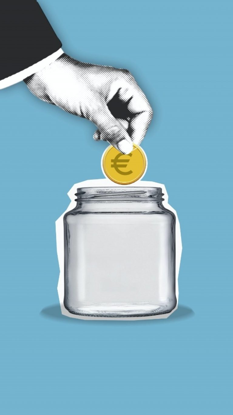As Naira Implodes, Discover Fintech Apps To Save In Dollars
