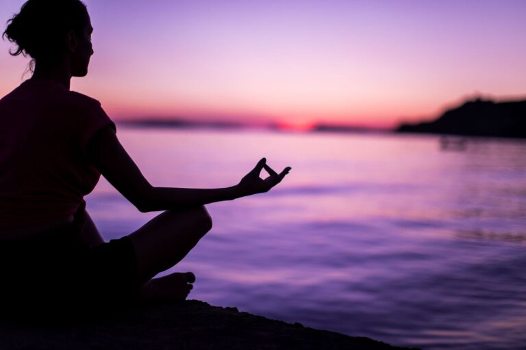 Unwind and Relax: Meditation Techniques for a Calm and Peaceful Mind