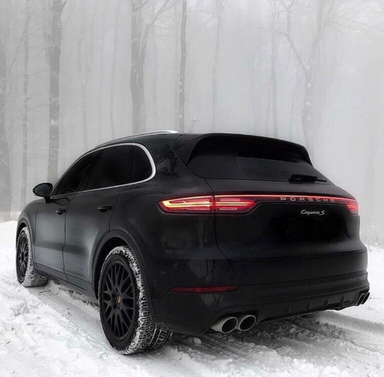 Porsche Cayenne S: The Perfect Combination of Power and Elegance